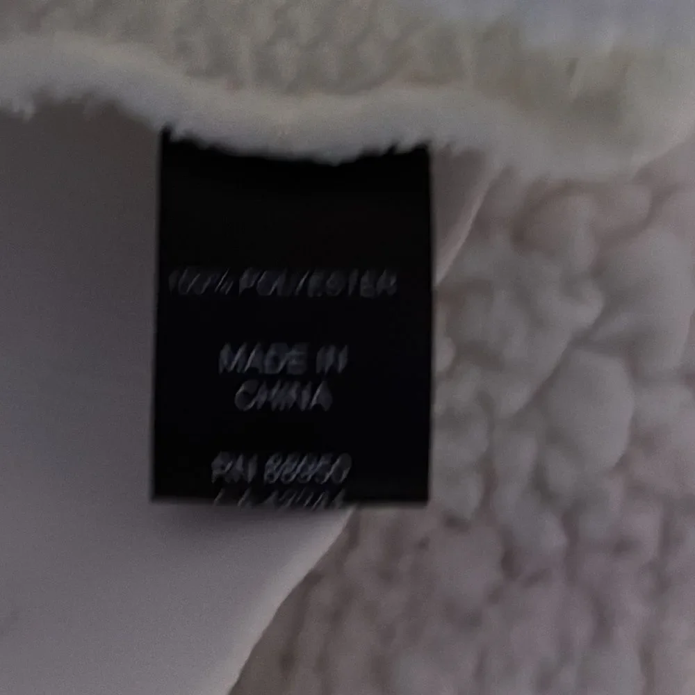 Cozy Zoe White Faux Fur Pullover Hoodie Size Small Women’s Cozy Winter Top